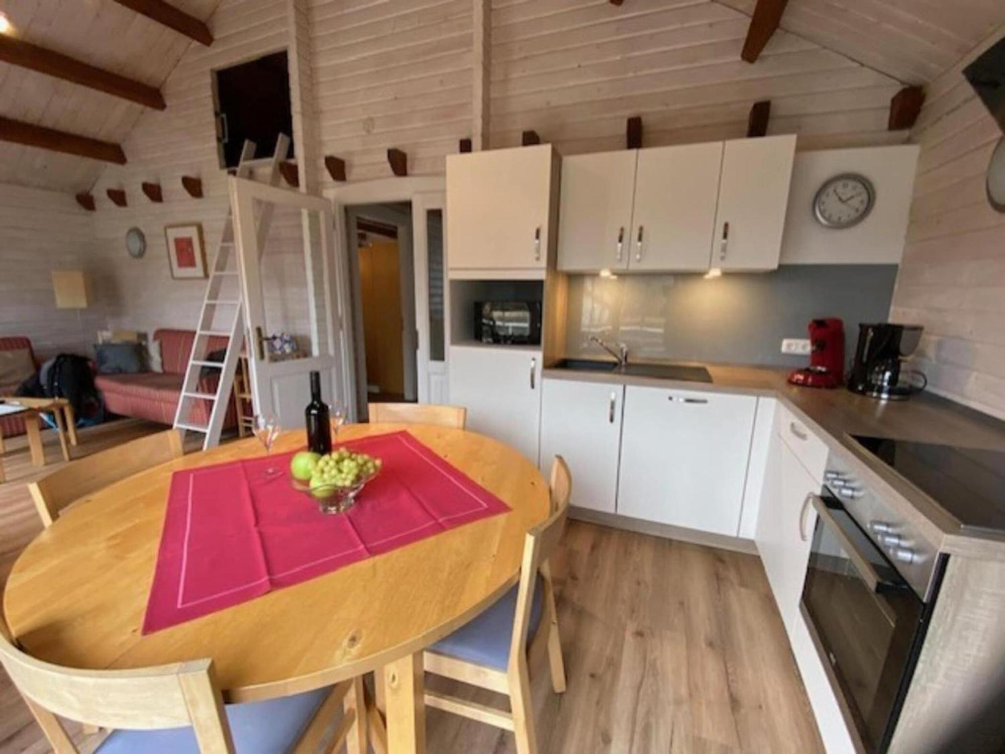 Apartments Lissendorf Екстериор снимка